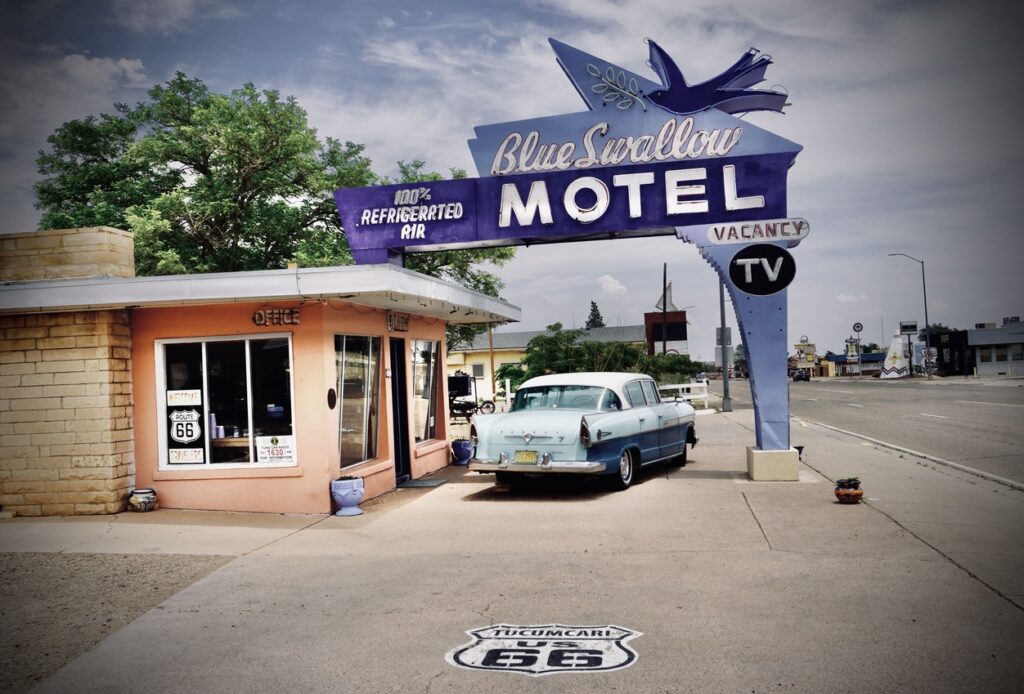 Blue Swallow Motel