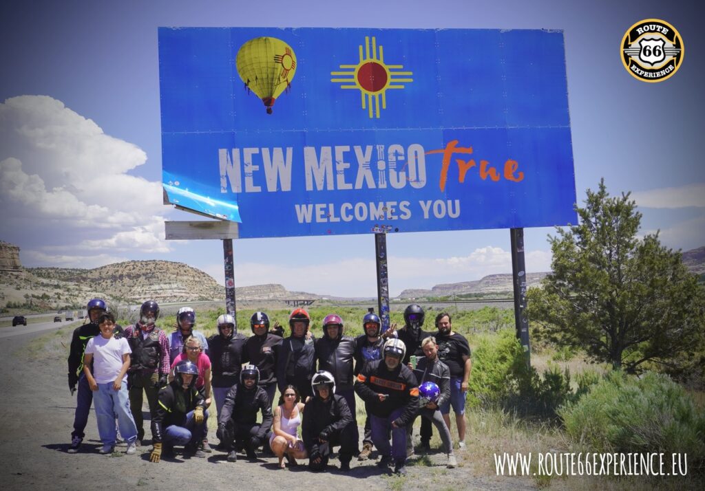 Route 66 en moto, Cartel bienvenidos a New Mexico