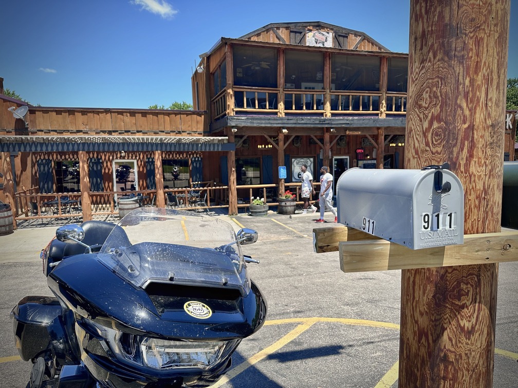 Route 66 en moto, Missouri Hick Barbeque, Cuba