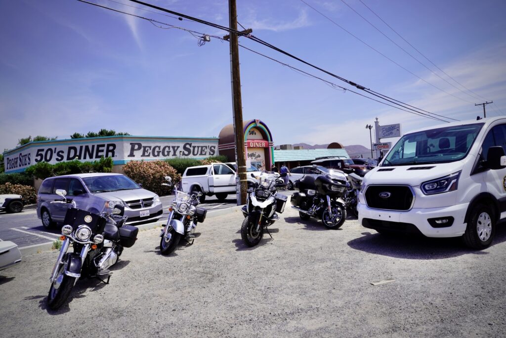 Route 66 en moto, Peggy Sue´s diner, California