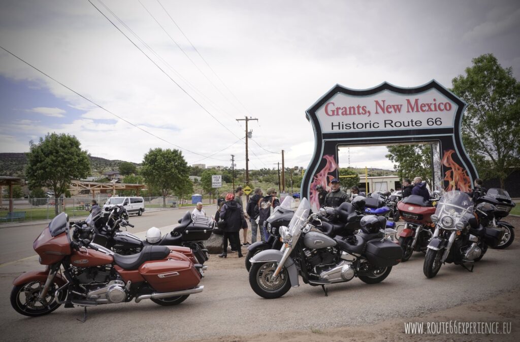 Viaje en moto por EEUU, Arco Route 66 Grants