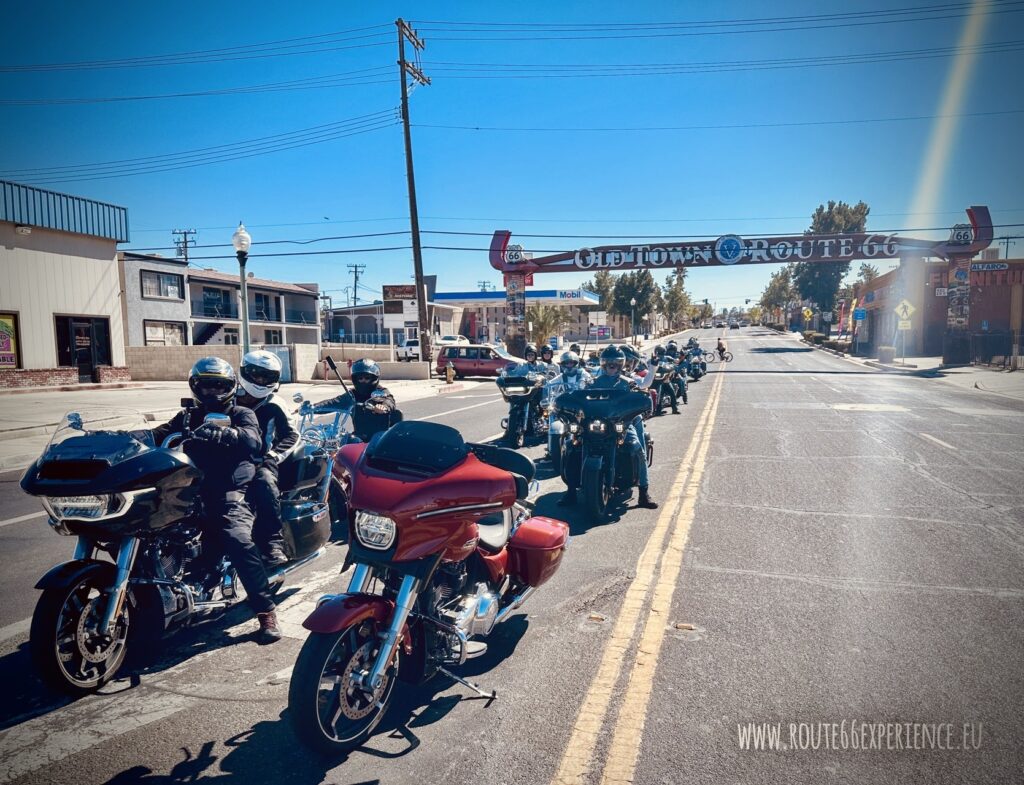 Viaje en moto por EEUU, Arco Route 66 Victorville