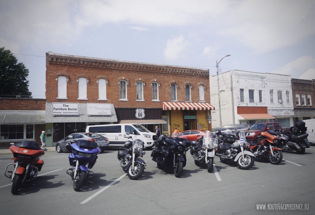 Viaje en moto por EEUU, Doc´s Soda Fountain, Girard, Ilinois