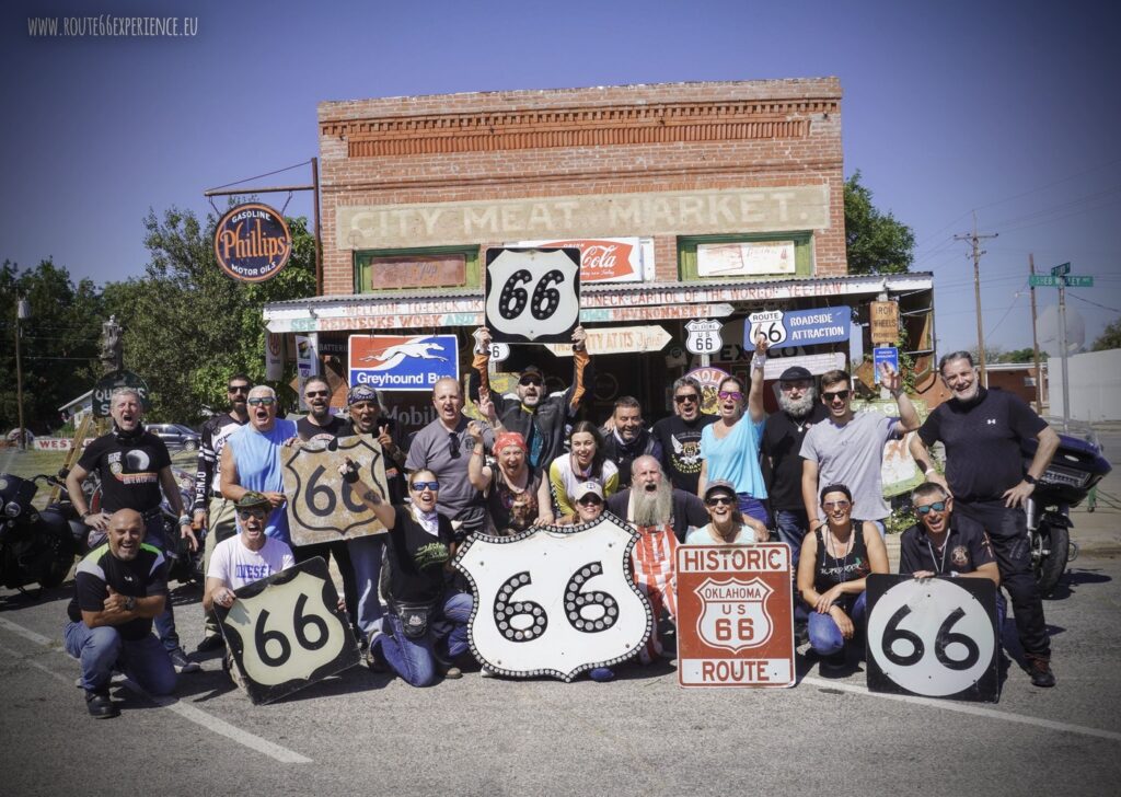 Foto de grupo en Sandhill Curiosity Shop