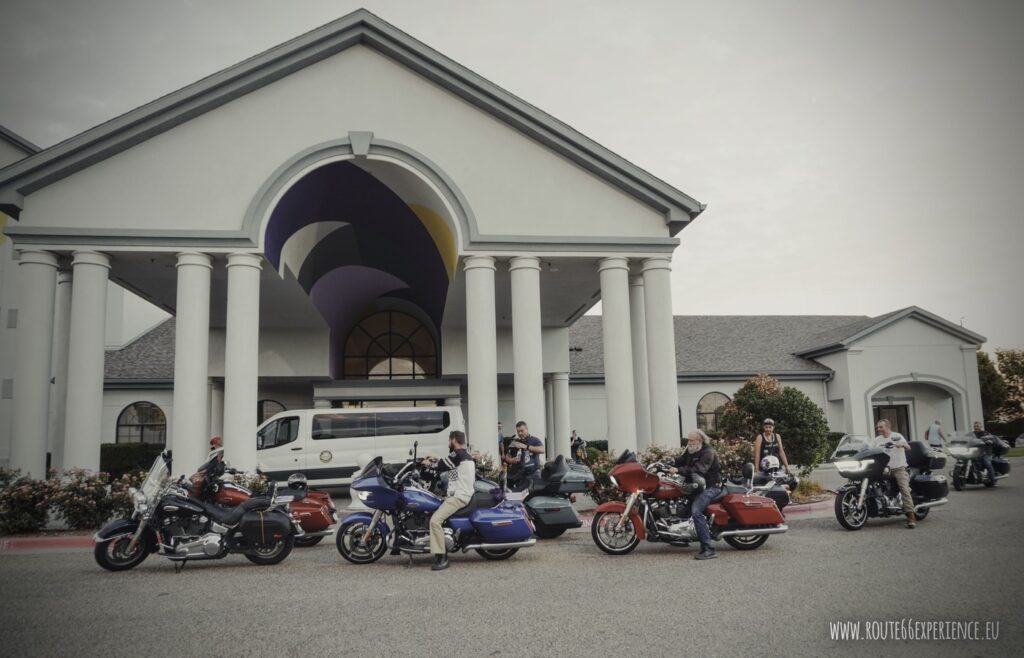 Viaje en moto. Hotel Ashmore Inn & Suites, Amarillo, Texas