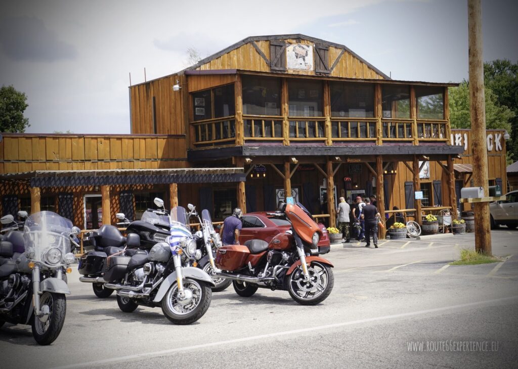 Viaje en moto por EEUU, Missouri Hick Barbeque, Cuba, MO