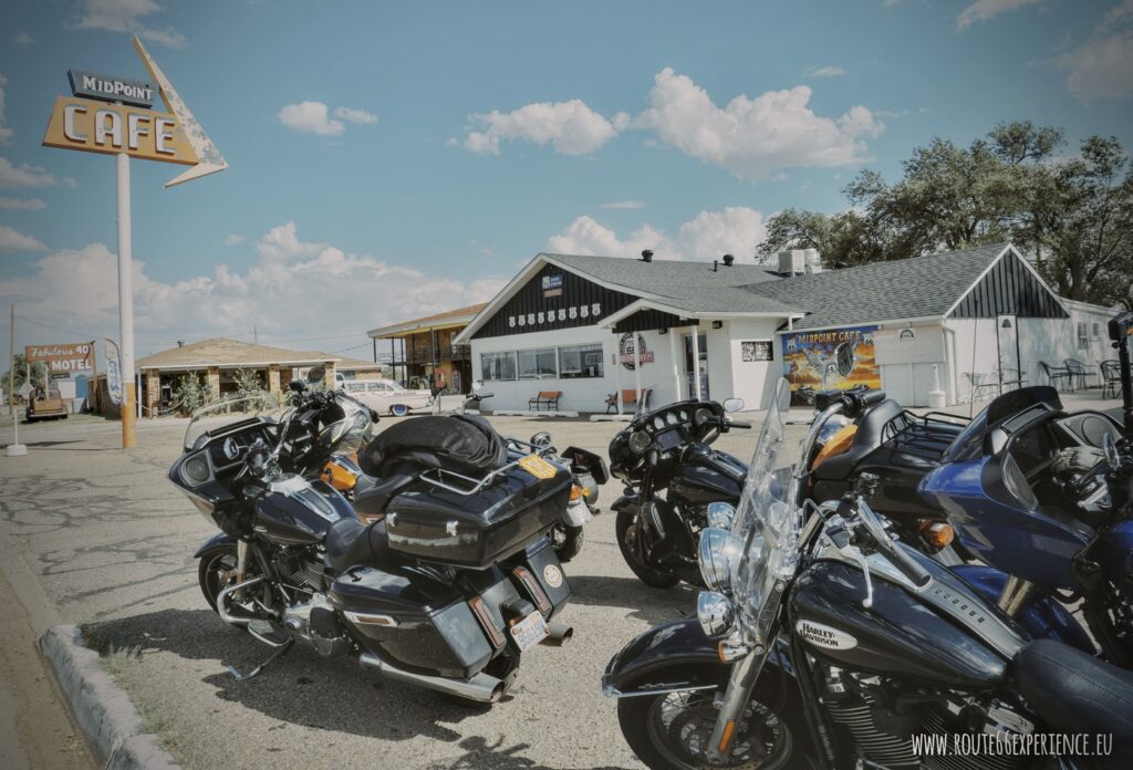 Viaje en moto por EEUU, Route 66 Midpoint, Adrian, Texas