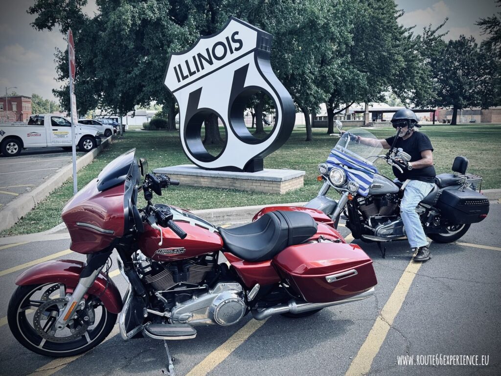 Viaje en moto por EEUU, Route 66 sign, Girard, Ilinois